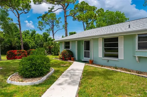 542 Lakehurst Avenue NW Port Charlotte FL 33952