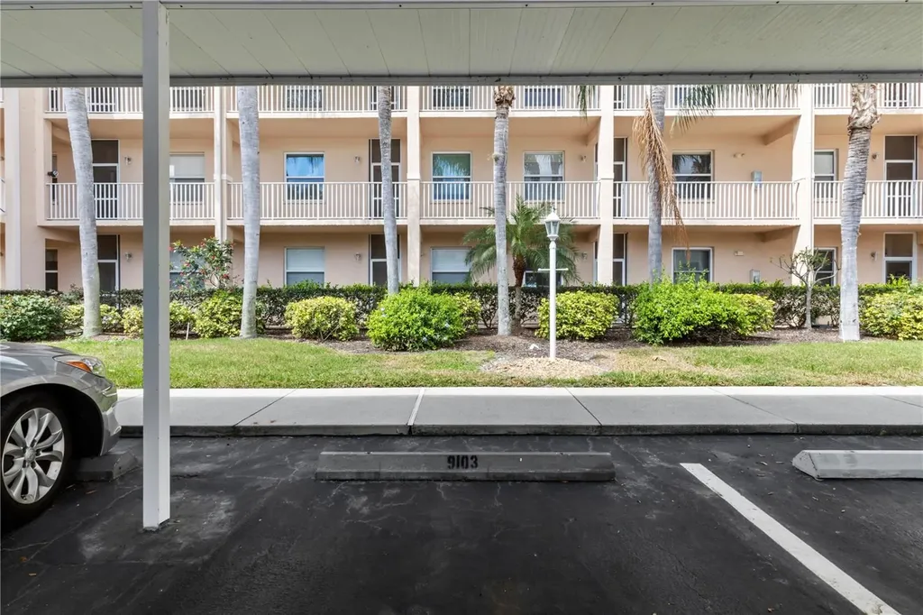 8750 Olde Hickory Avenue Sarasota FL 34238