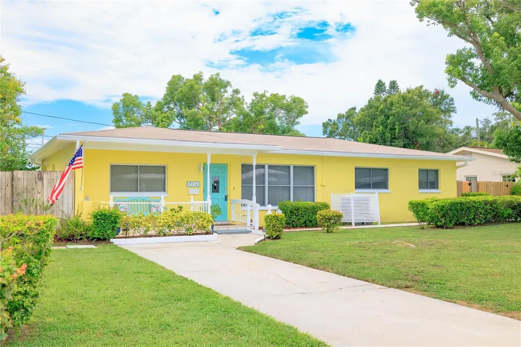 7514 19th Avenue N St Petersburg FL 33710