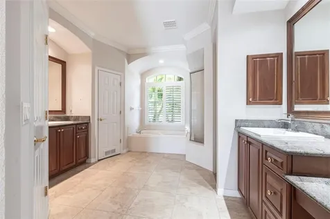 7211 Treymore Court Sarasota FL 34243