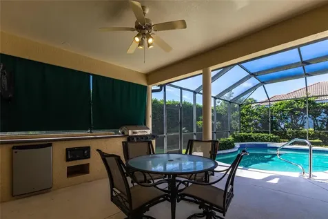 7211 Treymore Court Sarasota FL 34243