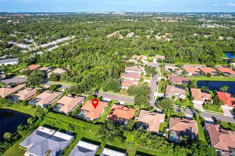7211 Treymore Court Sarasota FL 34243