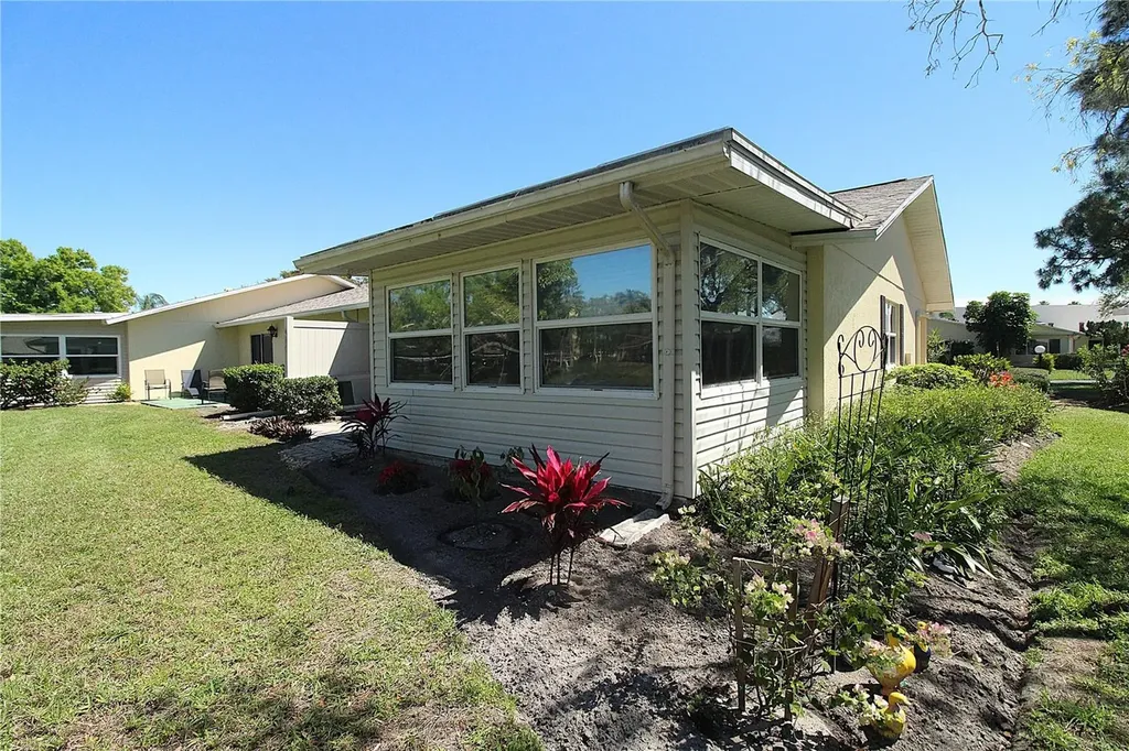 390 301 Boulevard W Bradenton FL 34205