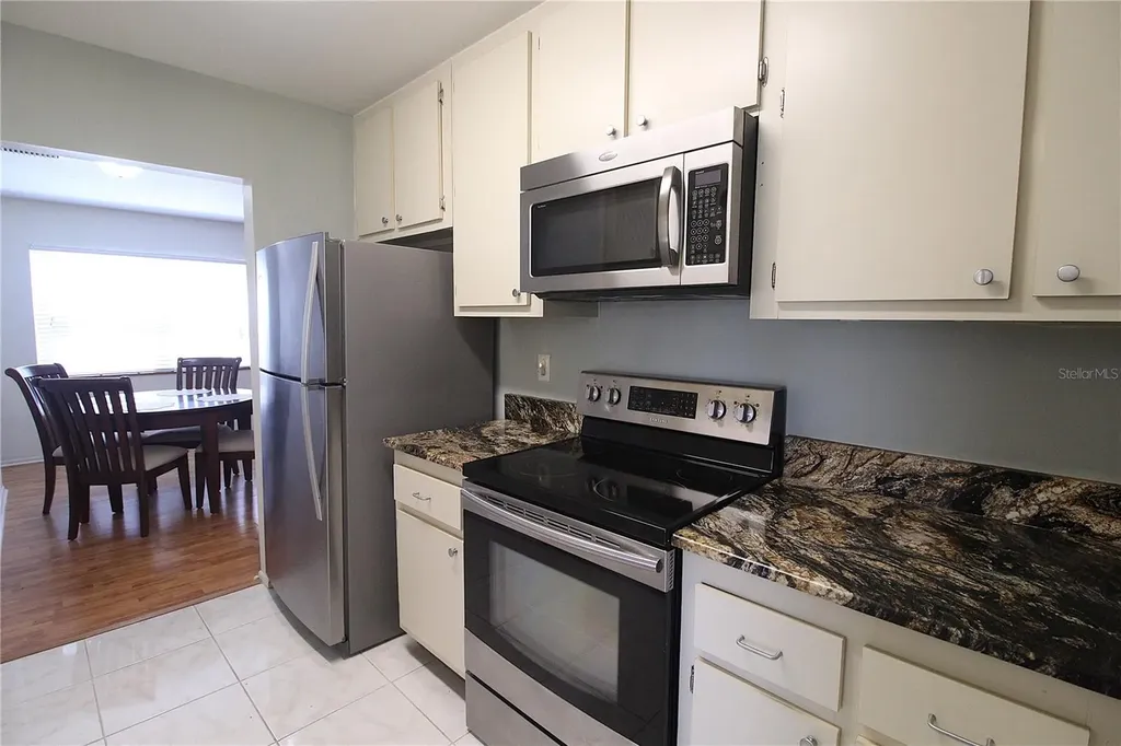 390 301 Boulevard W Bradenton FL 34205