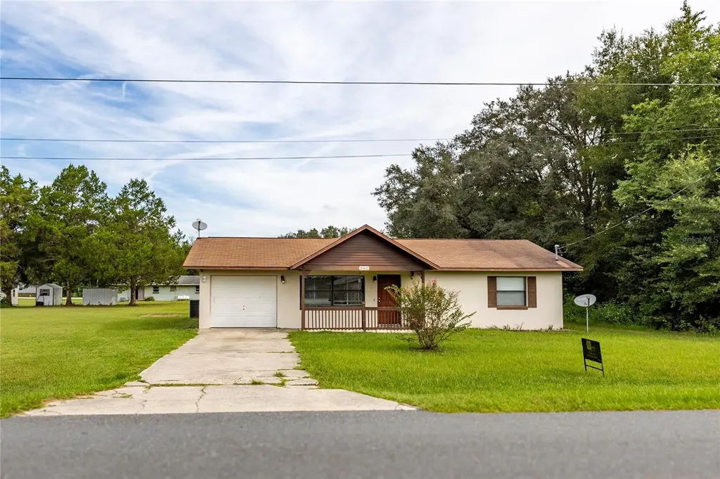 20415 SW Beach Boulevard Dunnellon FL 34431