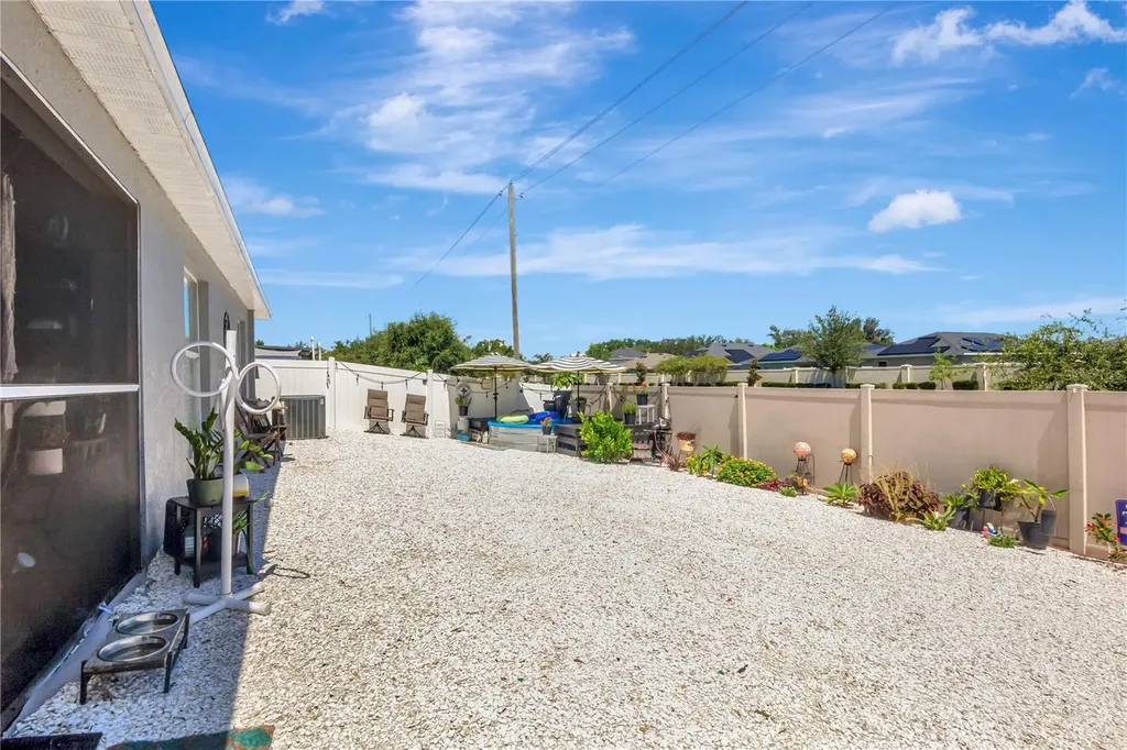 2239 Roanoke Springs Drive Ruskin FL 33570
