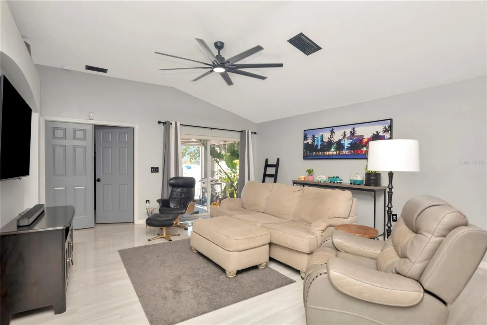 2239 Roanoke Springs Drive Ruskin FL 33570