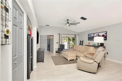 2239 Roanoke Springs Drive Ruskin FL 33570
