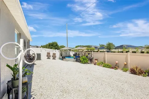 2239 Roanoke Springs Drive Ruskin FL 33570