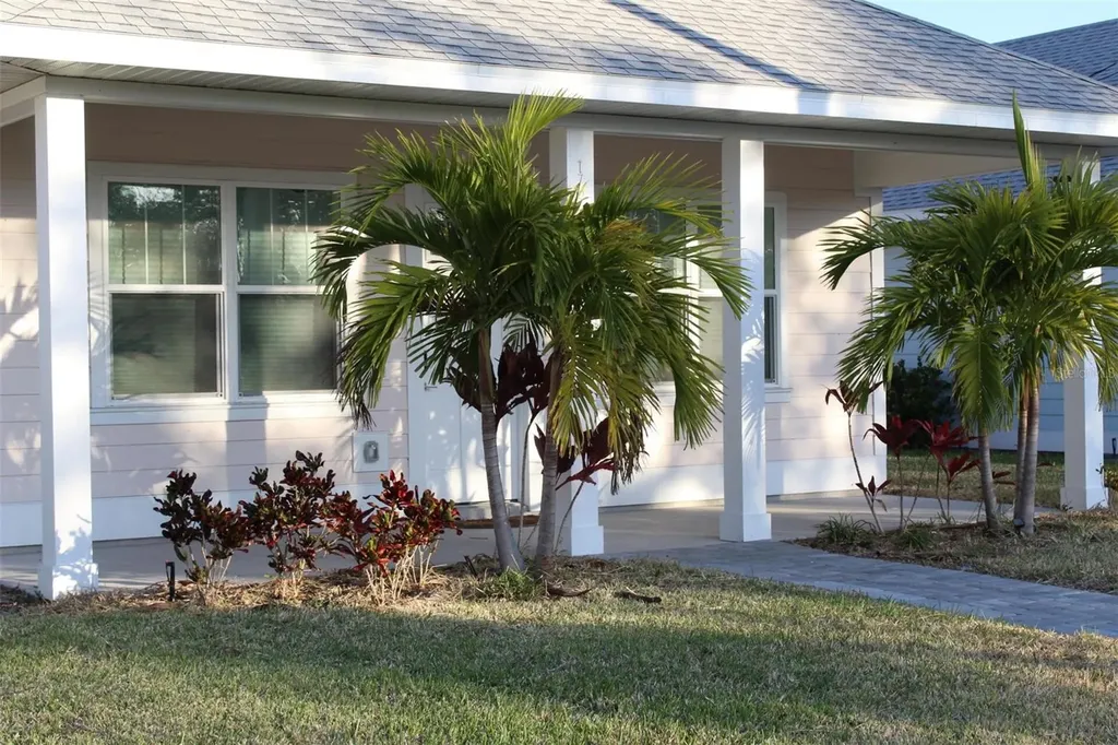 1619 17th Street W Bradenton FL 34205