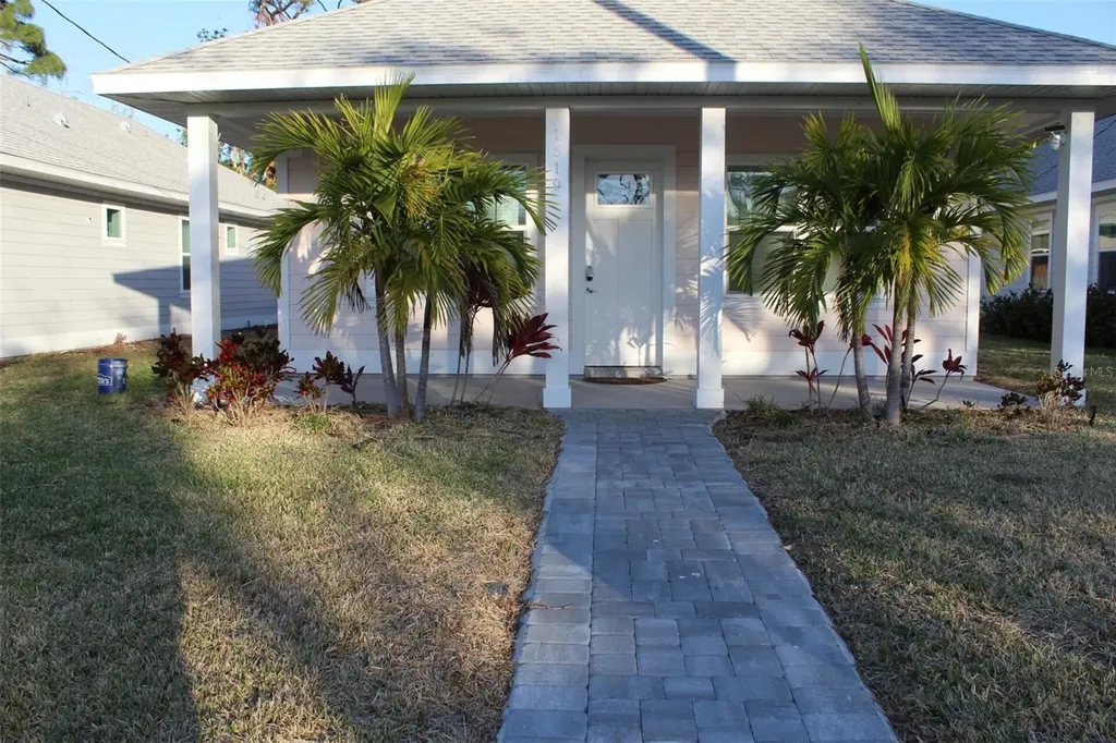 1619 17th Street W Bradenton FL 34205