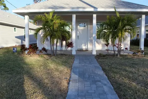 1619 17th Street W Bradenton FL 34205