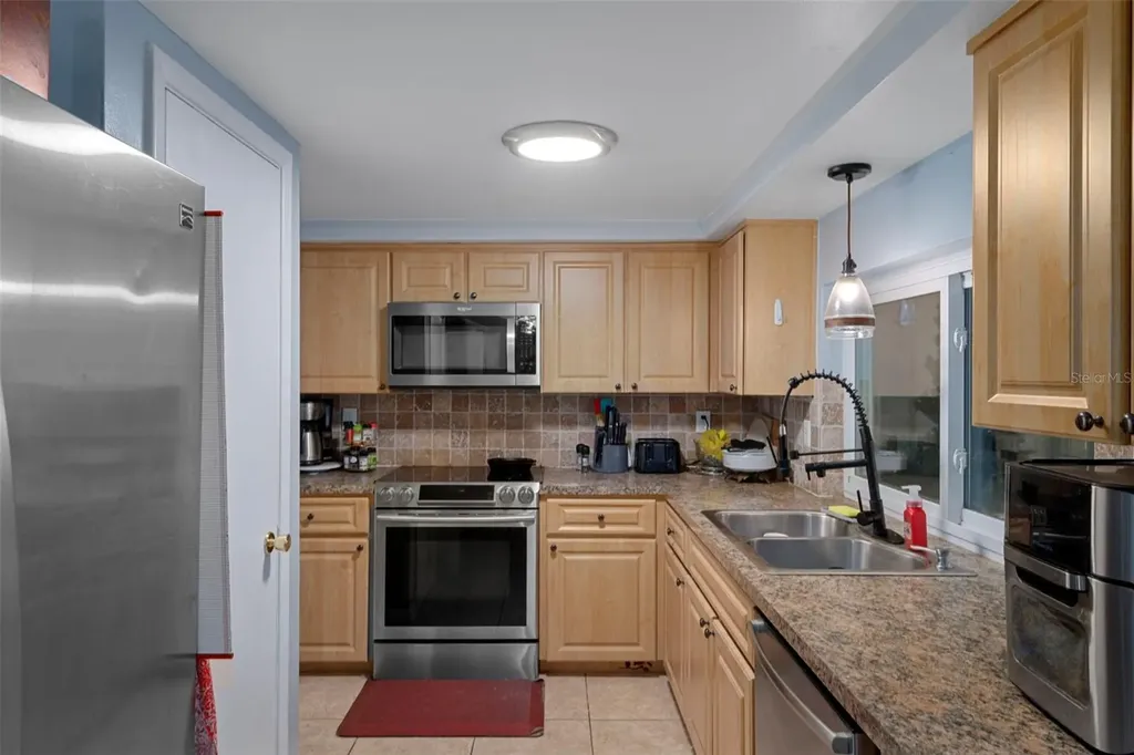 12514 Coffee Hill Row Hudson FL 34667