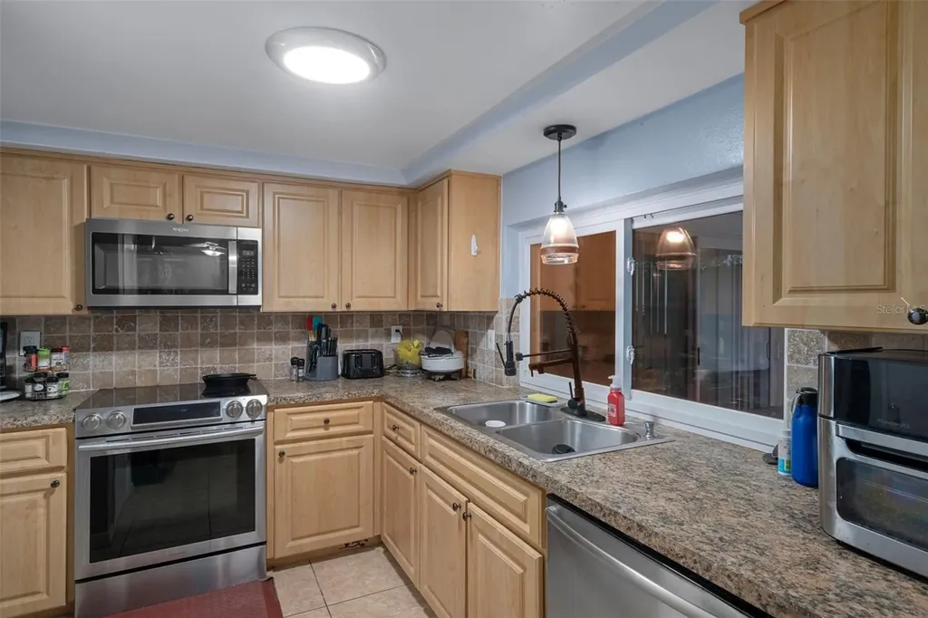 12514 Coffee Hill Row Hudson FL 34667