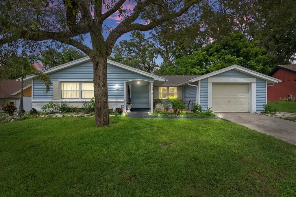 12514 Coffee Hill Row Hudson FL 34667