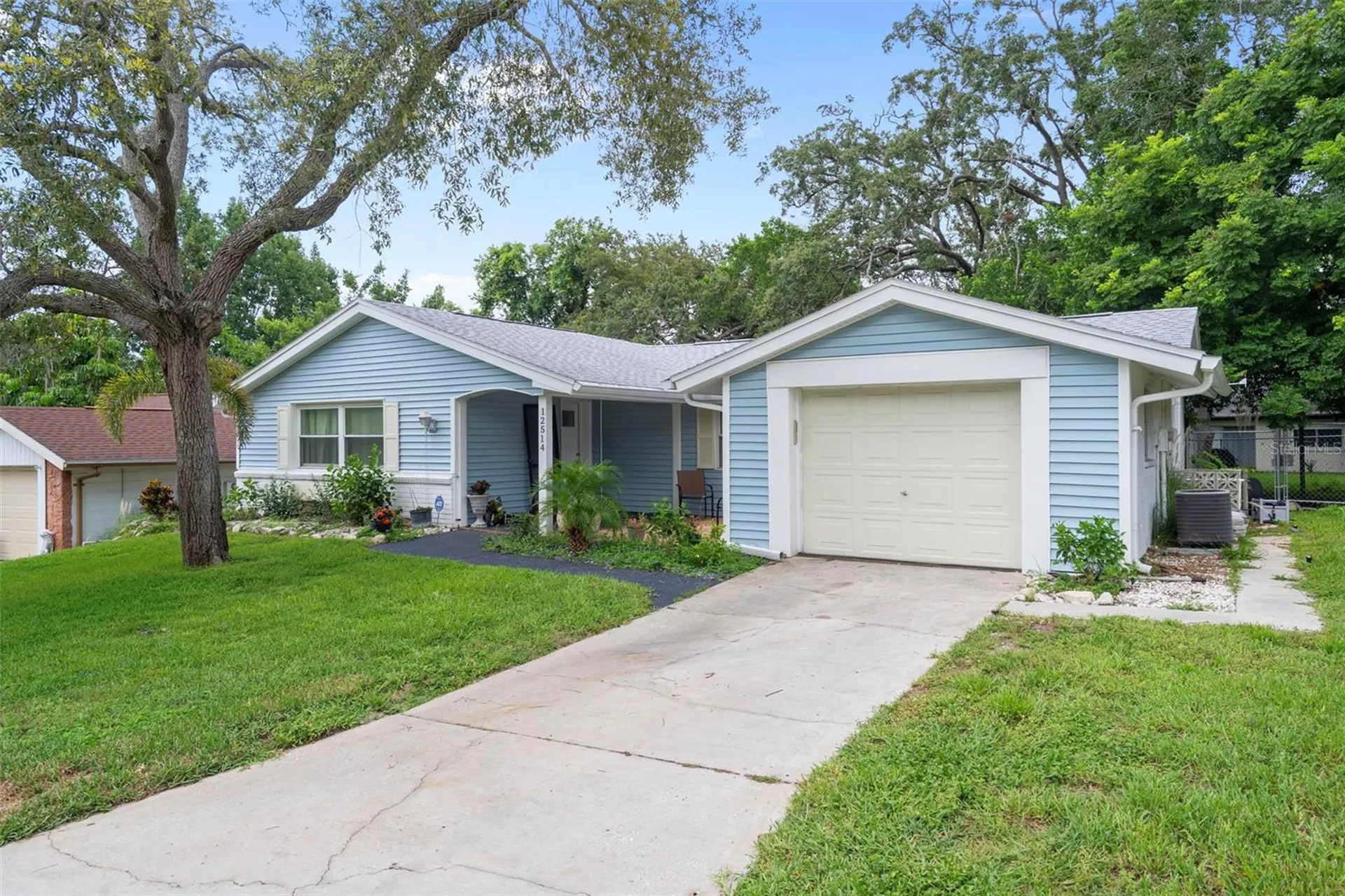 12514 Coffee Hill Row Hudson FL 34667