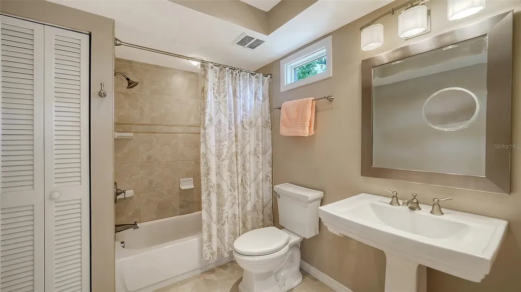 4983 Greencroft Road Sarasota FL 34235