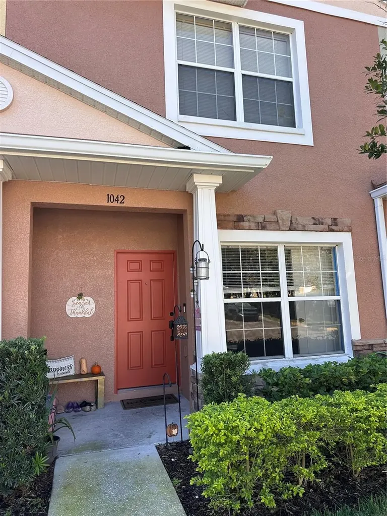 1042 N Sleepy Oak Drive Wesley Chapel FL 33543