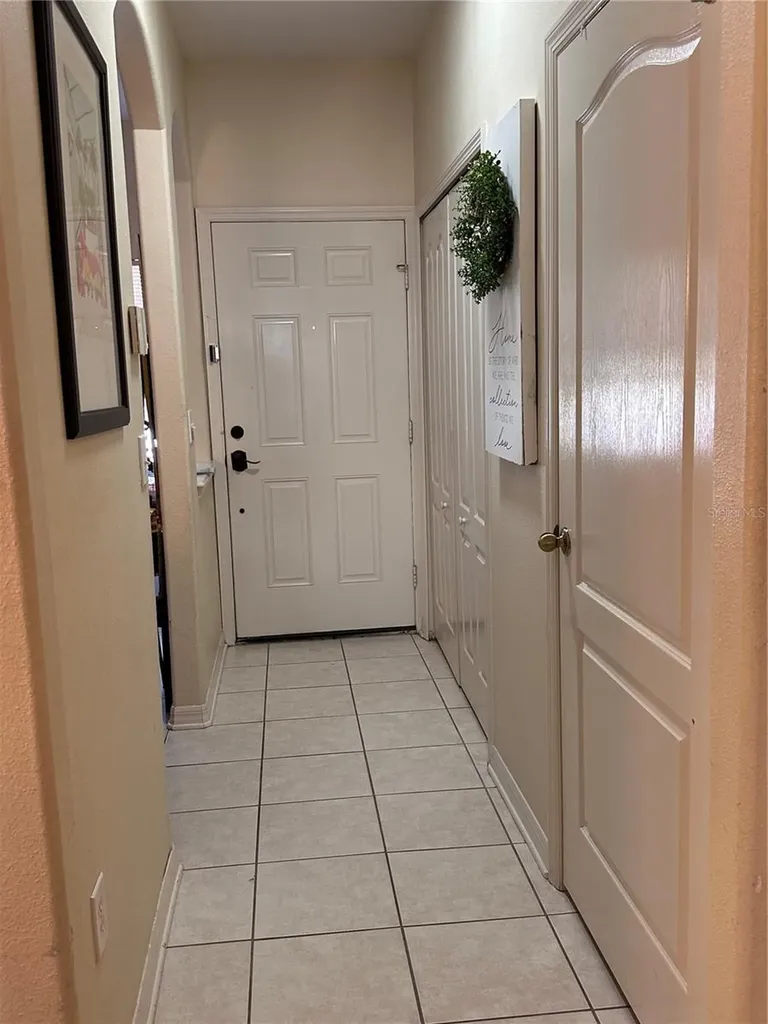1042 N Sleepy Oak Drive Wesley Chapel FL 33543