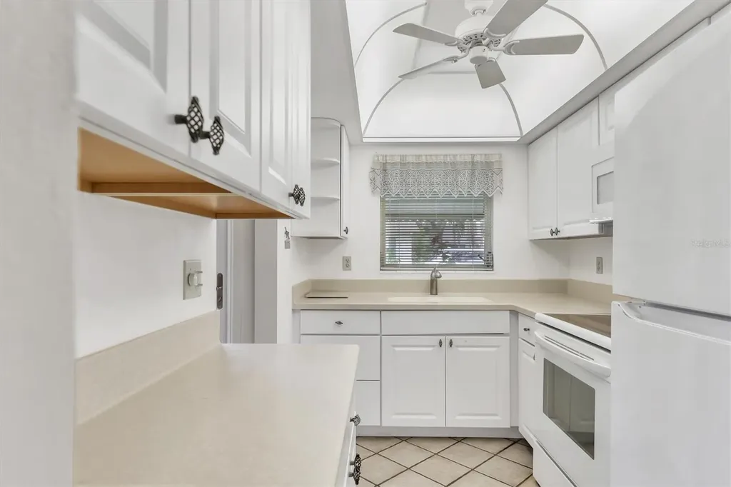 6024 Hibiscus Drive Bradenton FL 34207