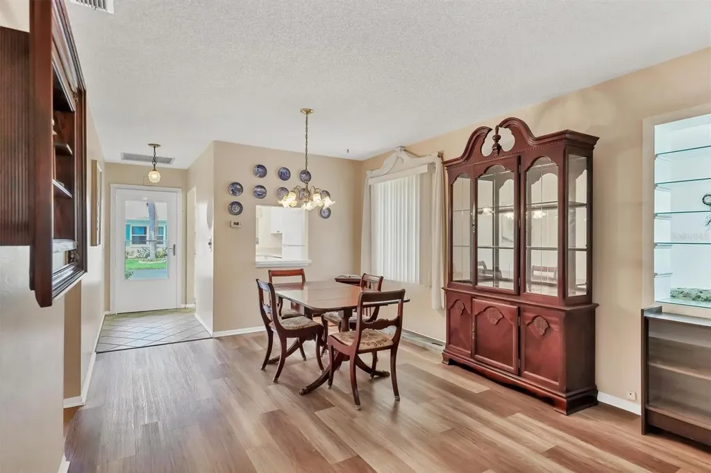 6024 Hibiscus Drive Bradenton FL 34207