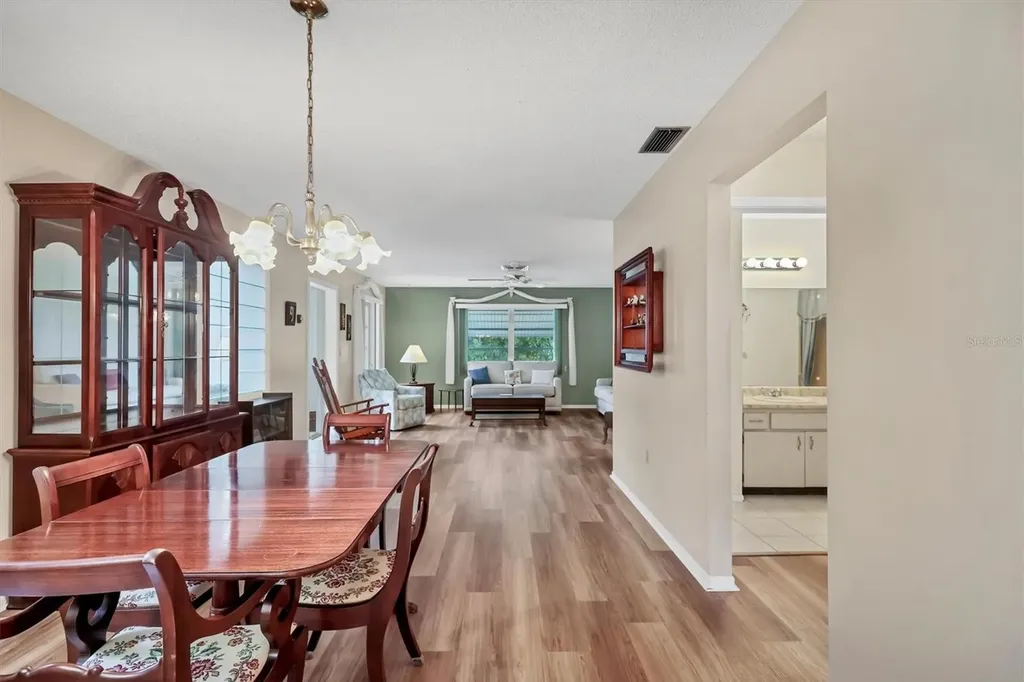 6024 Hibiscus Drive Bradenton FL 34207