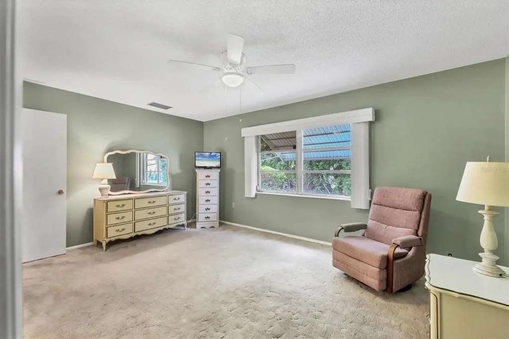 6024 Hibiscus Drive Bradenton FL 34207