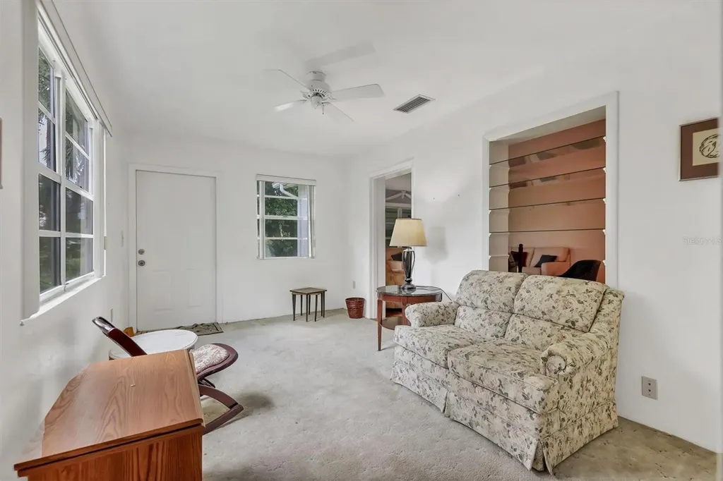 6024 Hibiscus Drive Bradenton FL 34207