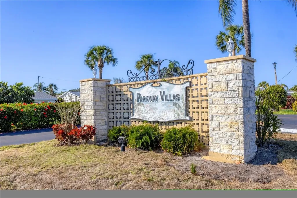 6024 Hibiscus Drive Bradenton FL 34207