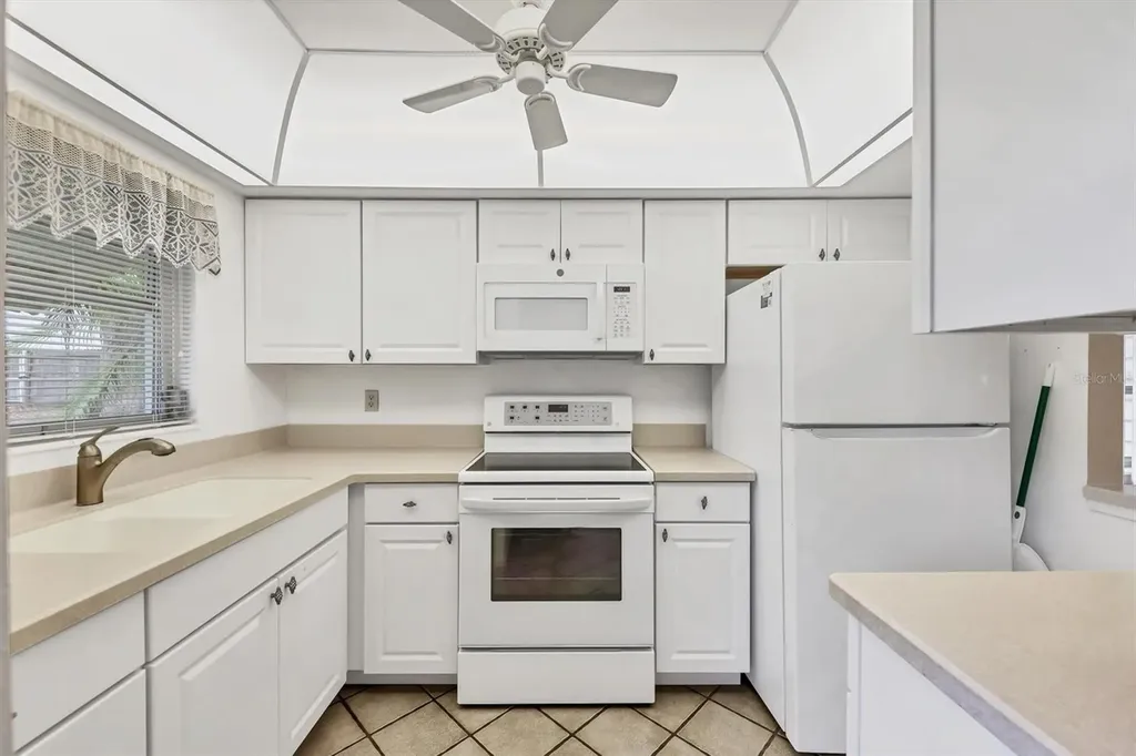 6024 Hibiscus Drive Bradenton FL 34207