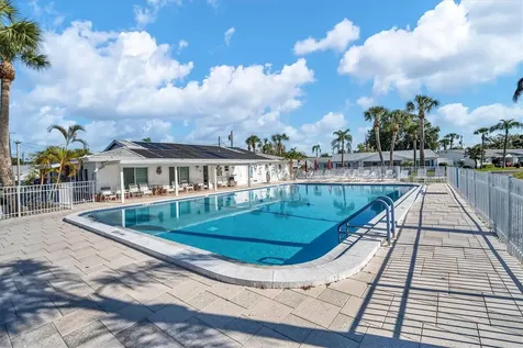6024 Hibiscus Drive Bradenton FL 34207