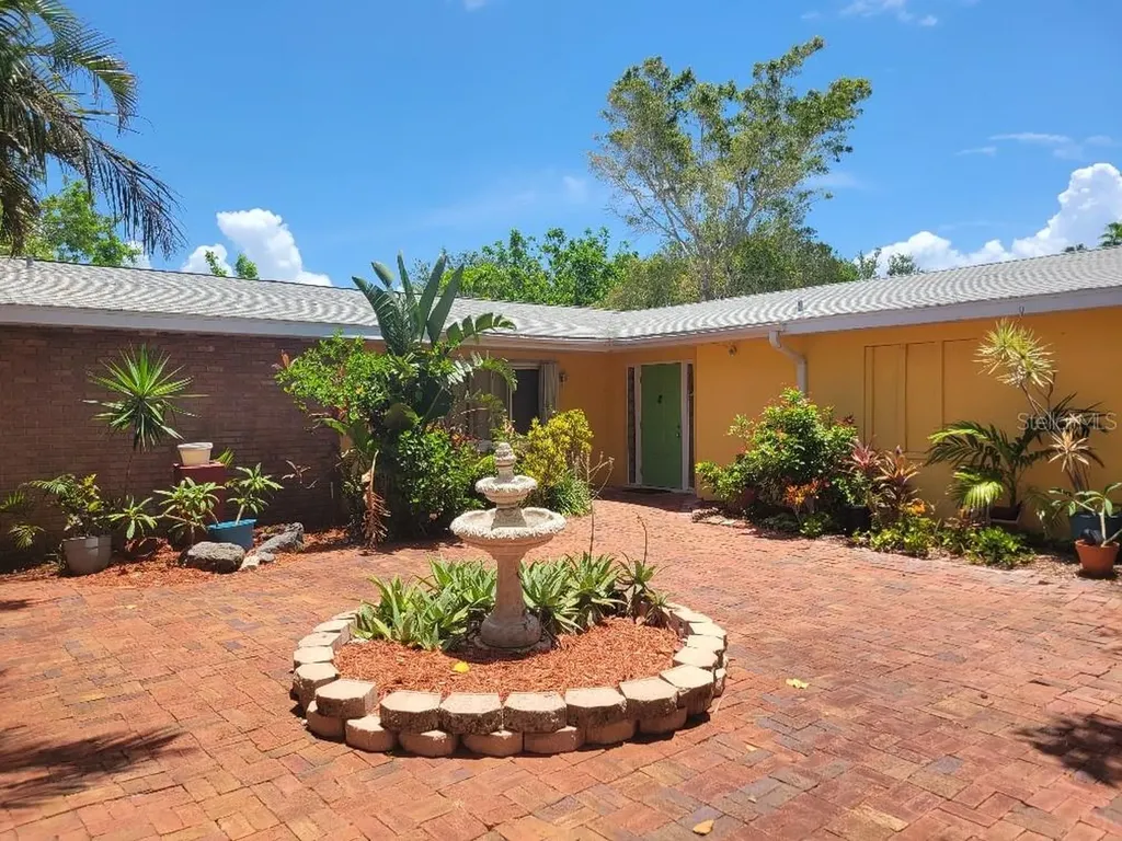 315 S Tessier Drive St Pete Beach FL 33706