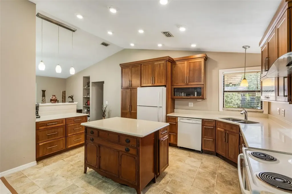 2357 Pine Street Oviedo FL 32765