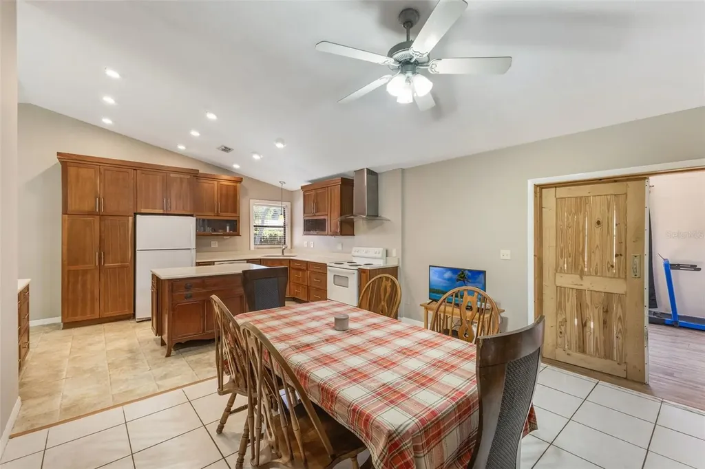 2357 Pine Street Oviedo FL 32765