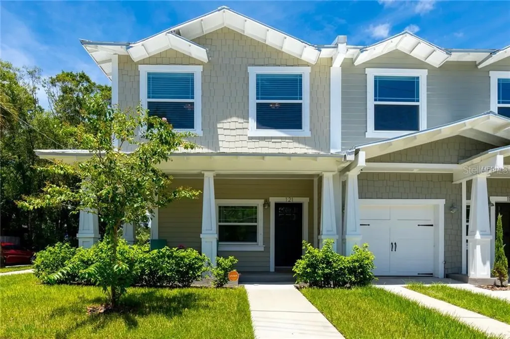 121 W Giddens Avenue Tampa FL 33603
