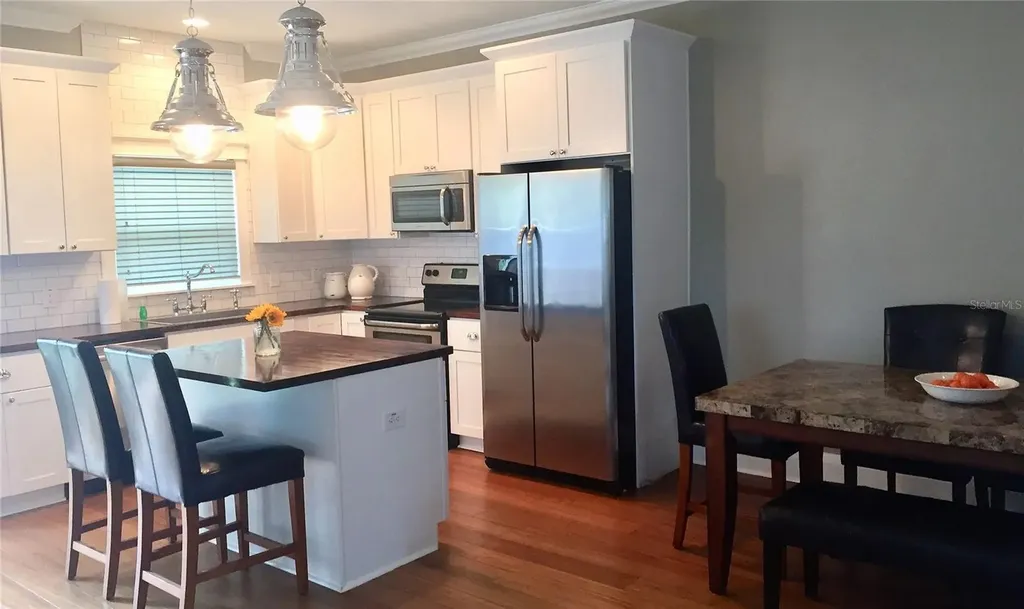121 W Giddens Avenue Tampa FL 33603