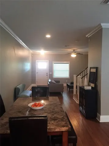 121 W Giddens Avenue Tampa FL 33603