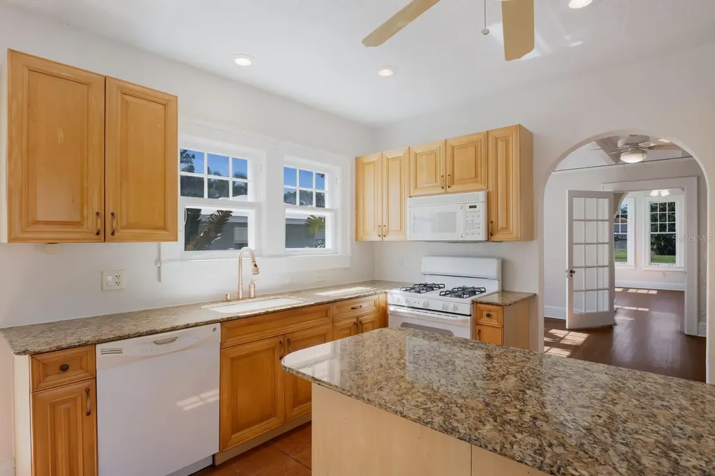 455 Acacia Drive Sarasota FL 34234