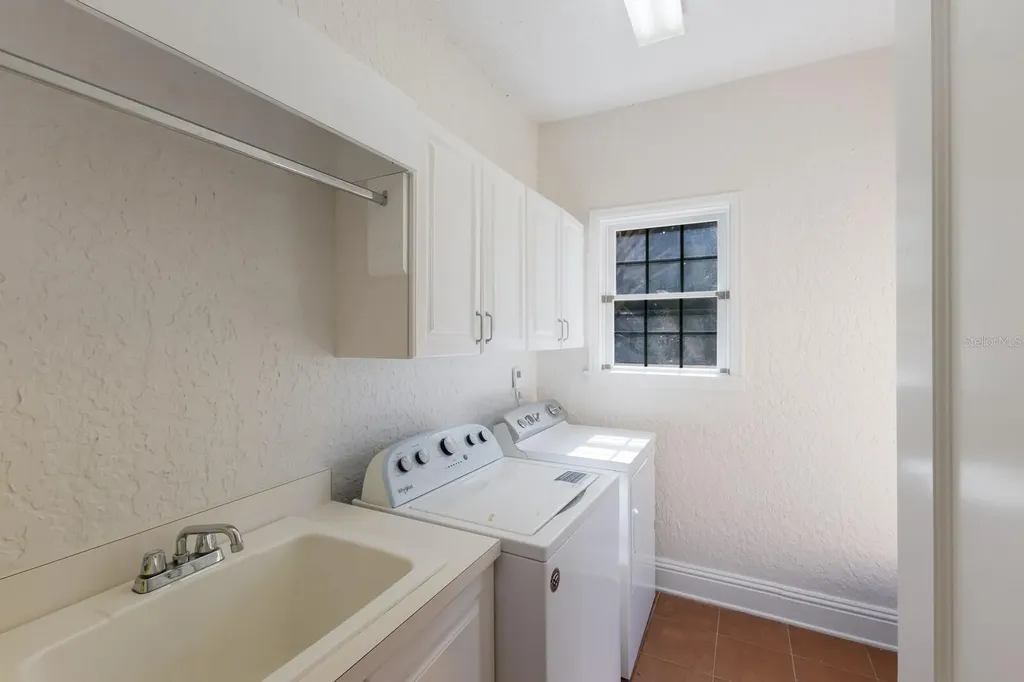 455 Acacia Drive Sarasota FL 34234