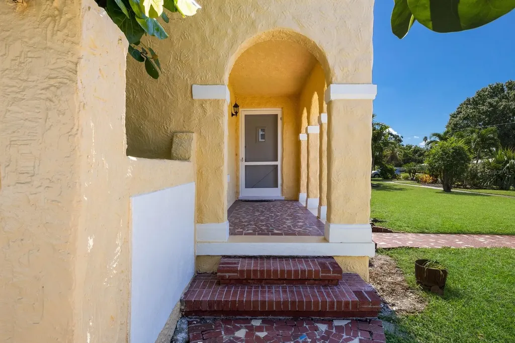 455 Acacia Drive Sarasota FL 34234