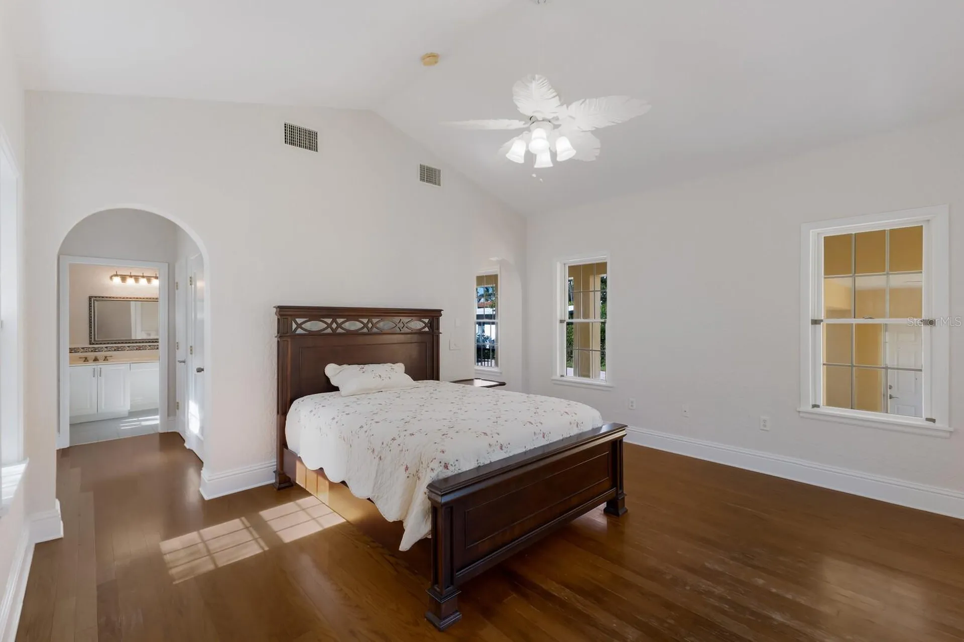 455 Acacia Drive Sarasota FL 34234