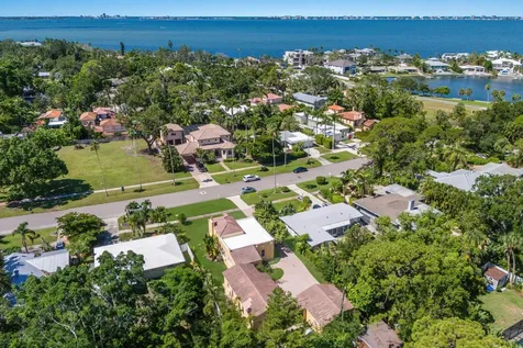 455 Acacia Drive Sarasota FL 34234
