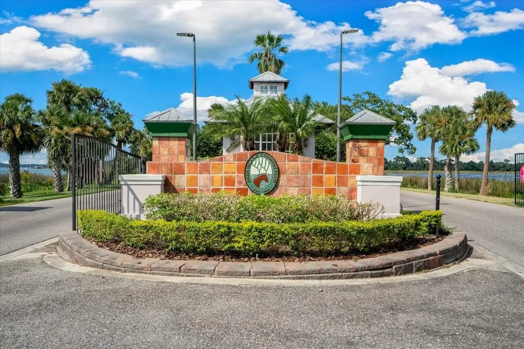 Live Oak Drive Tavares FL 32778