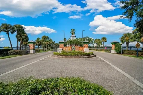 Live Oak Drive Tavares FL 32778