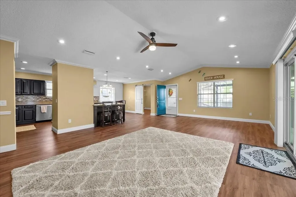 164 Moonlite Drive Welaka FL 32193