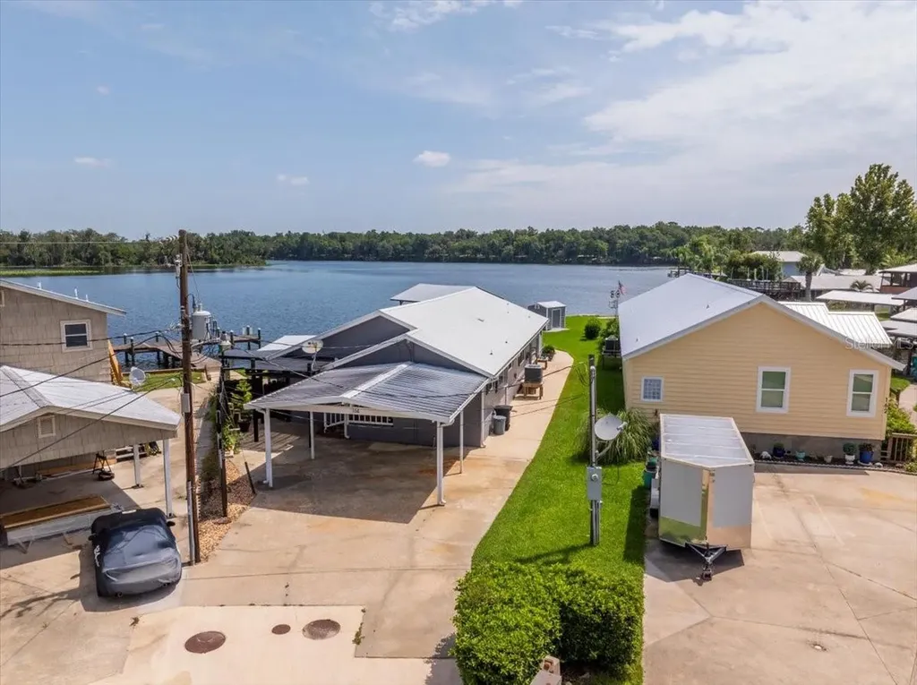 164 Moonlite Drive Welaka FL 32193