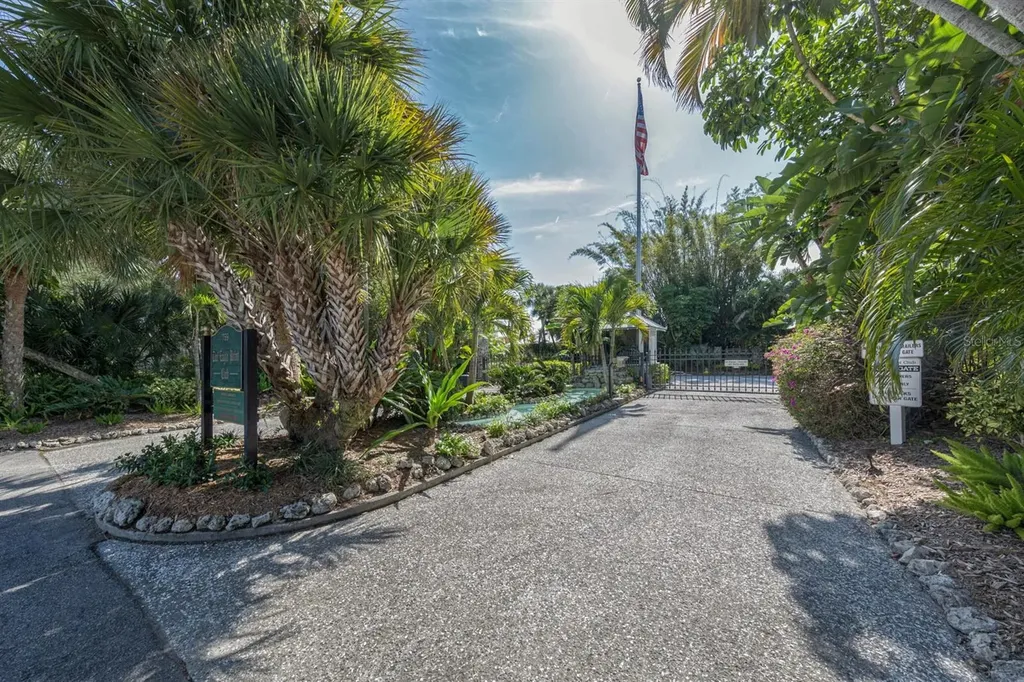 726 Eagle Point Drive Venice FL 34285