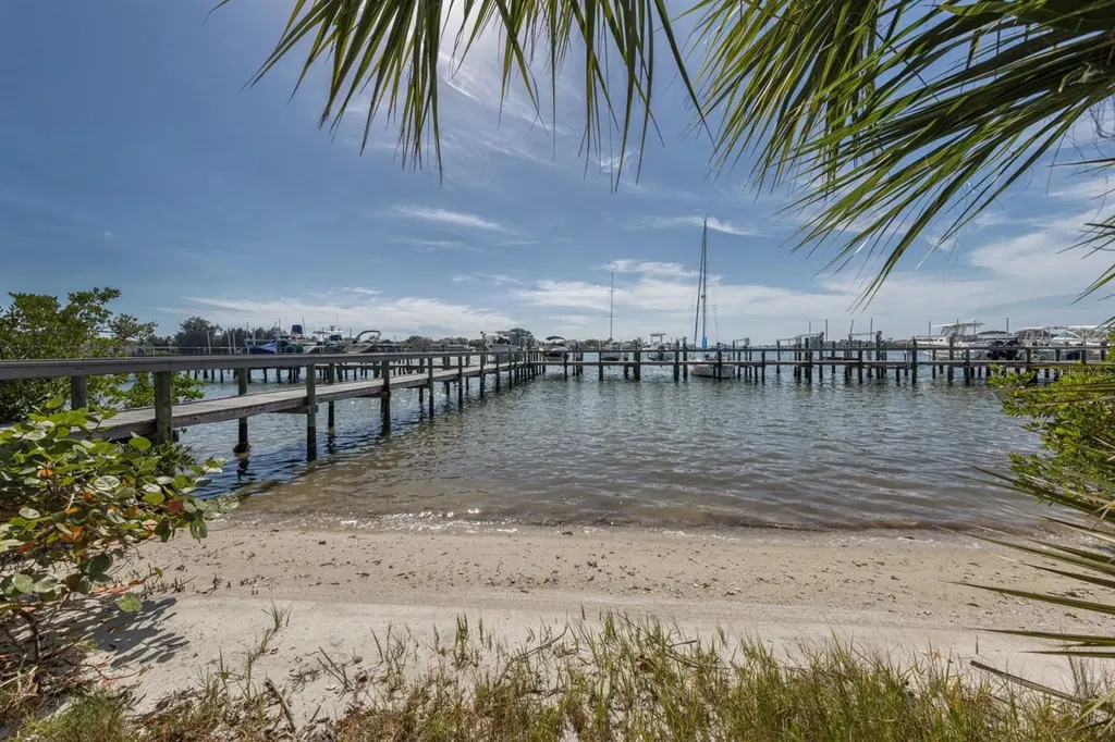 726 Eagle Point Drive Venice FL 34285