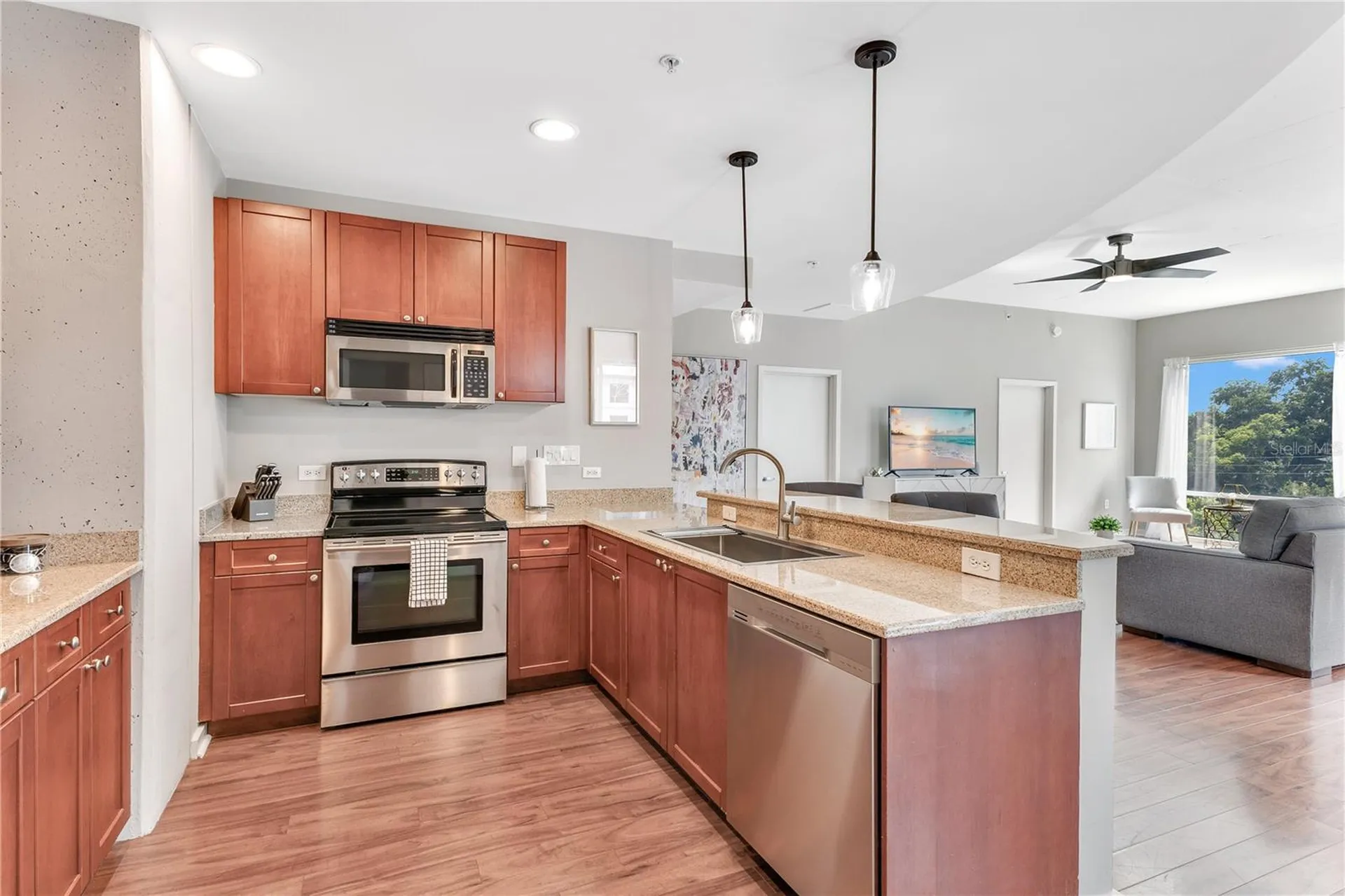 525 E Jackson Street Orlando FL 32801