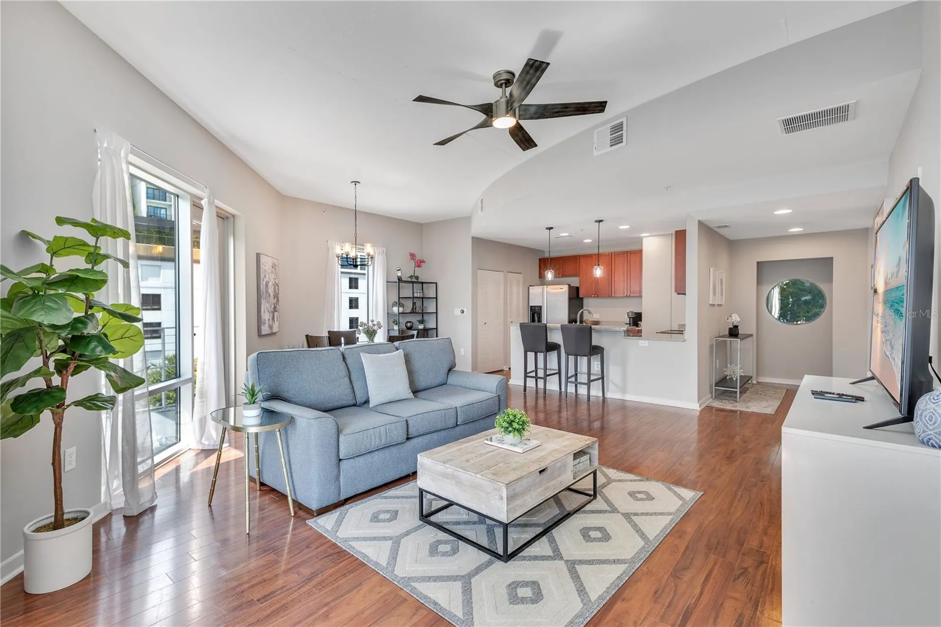 525 E Jackson Street Orlando FL 32801